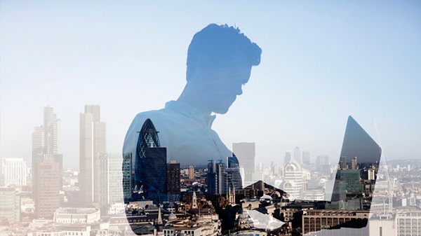 25个基点降息板上钉钉，但更大的风暴还在后头？