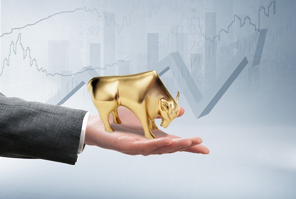 关税休战+俄乌谈判双杀避险，3300美元成“BOSS关卡”！